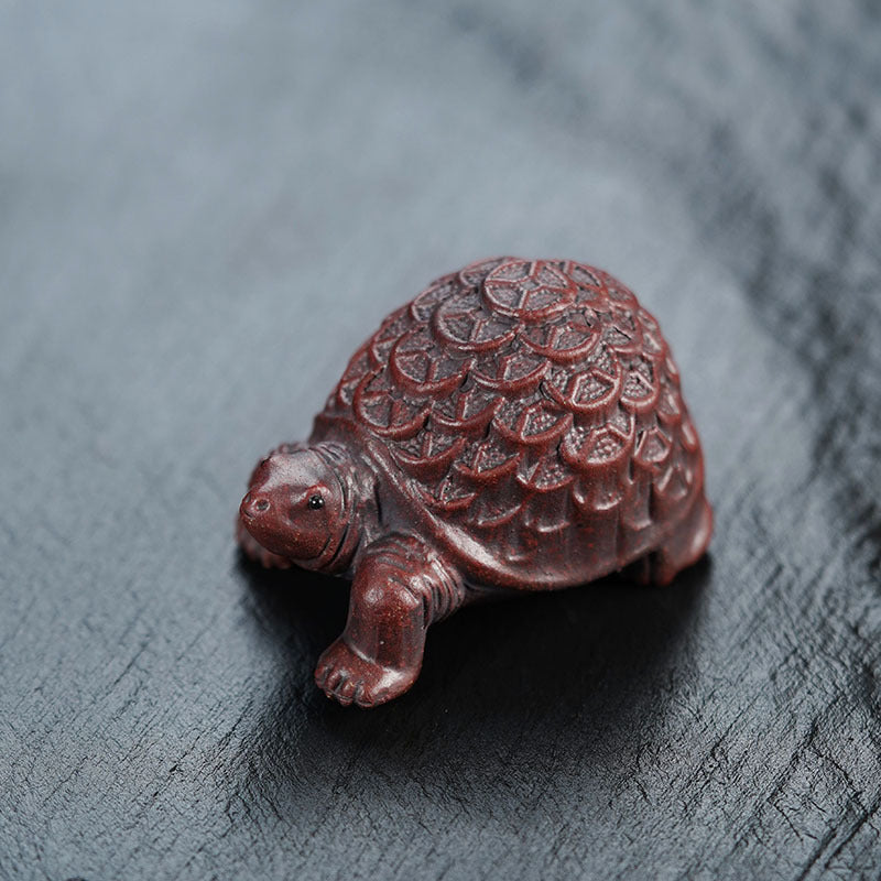 Handmade Yixing purple sand golden turtle ornament for tea pet decoration, original craftsman craftsmanship.