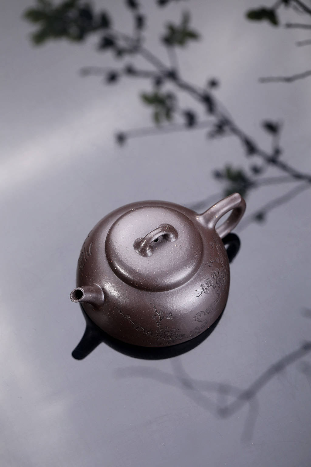 Handmade Yixing purple sand teapot, 150CC, crafted from original purple sand, artisanal design.