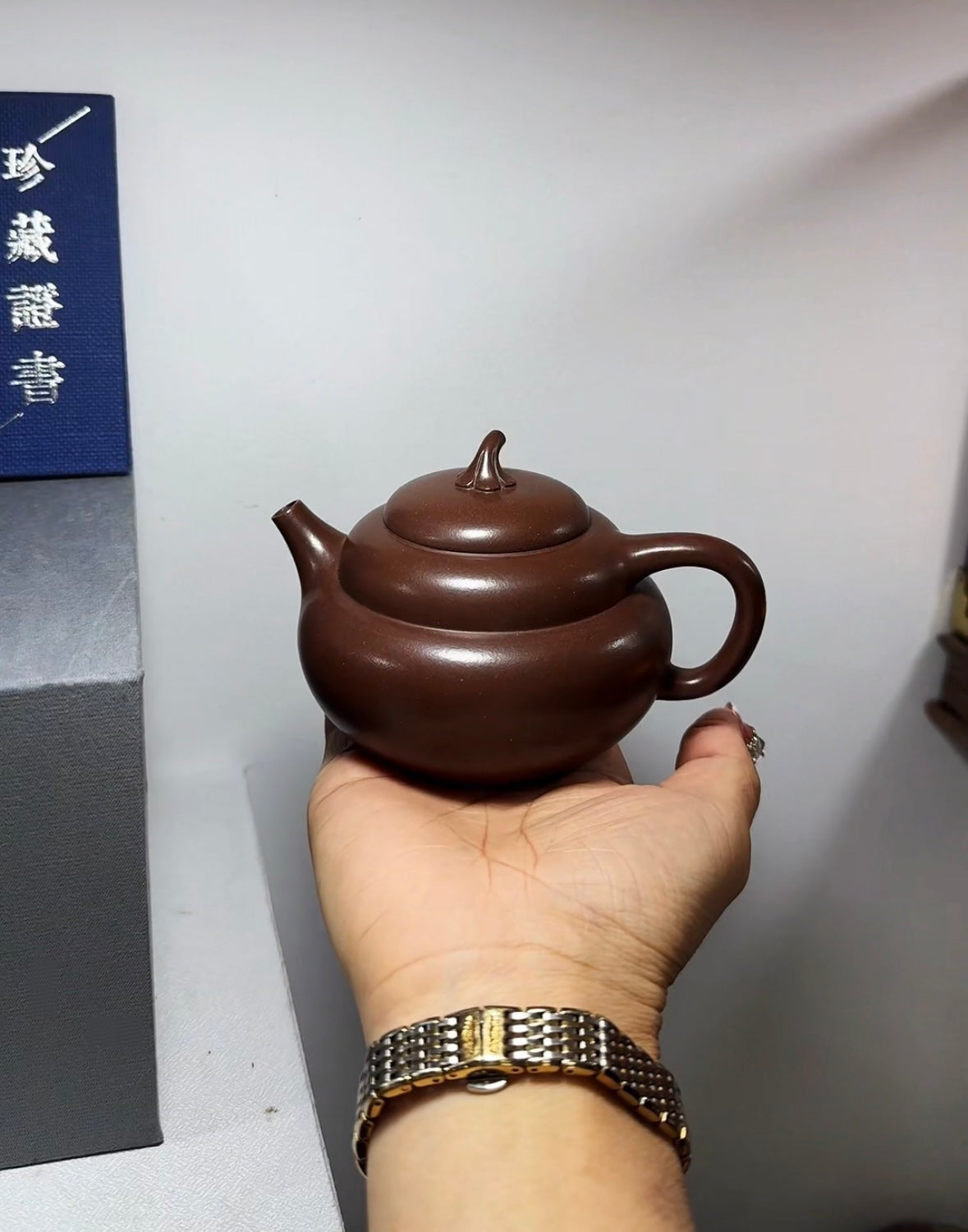 这泥真润泥【葫芦壶】薄胎很轻 极品文革老紫泥·容量 220cc