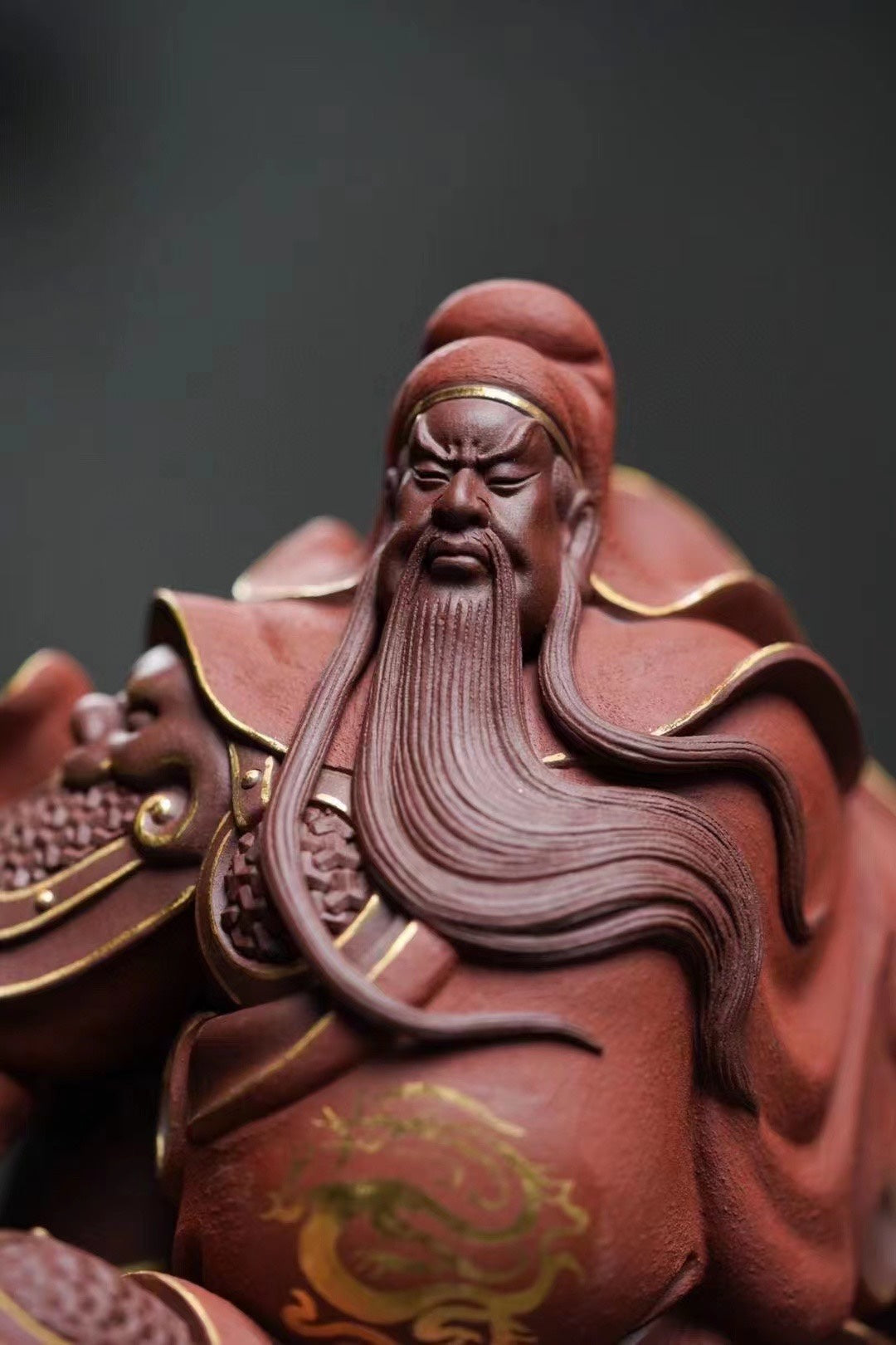 名家高货【关公·威震八方】 黄龙山原矿紫泥·描金雕塑名家荀少华原创作品