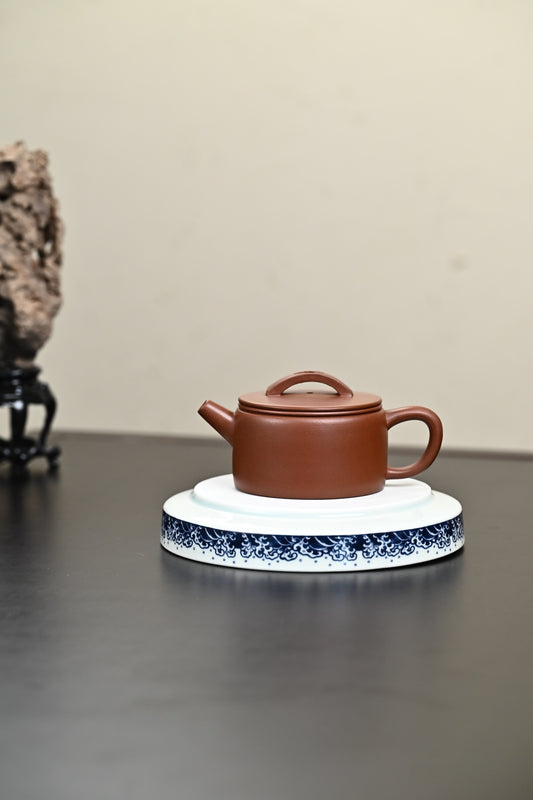 『汉瓦』刻虎 文革老紫泥·容量230cc·10孔出水·内推·陈华军(国家级工艺美术师)