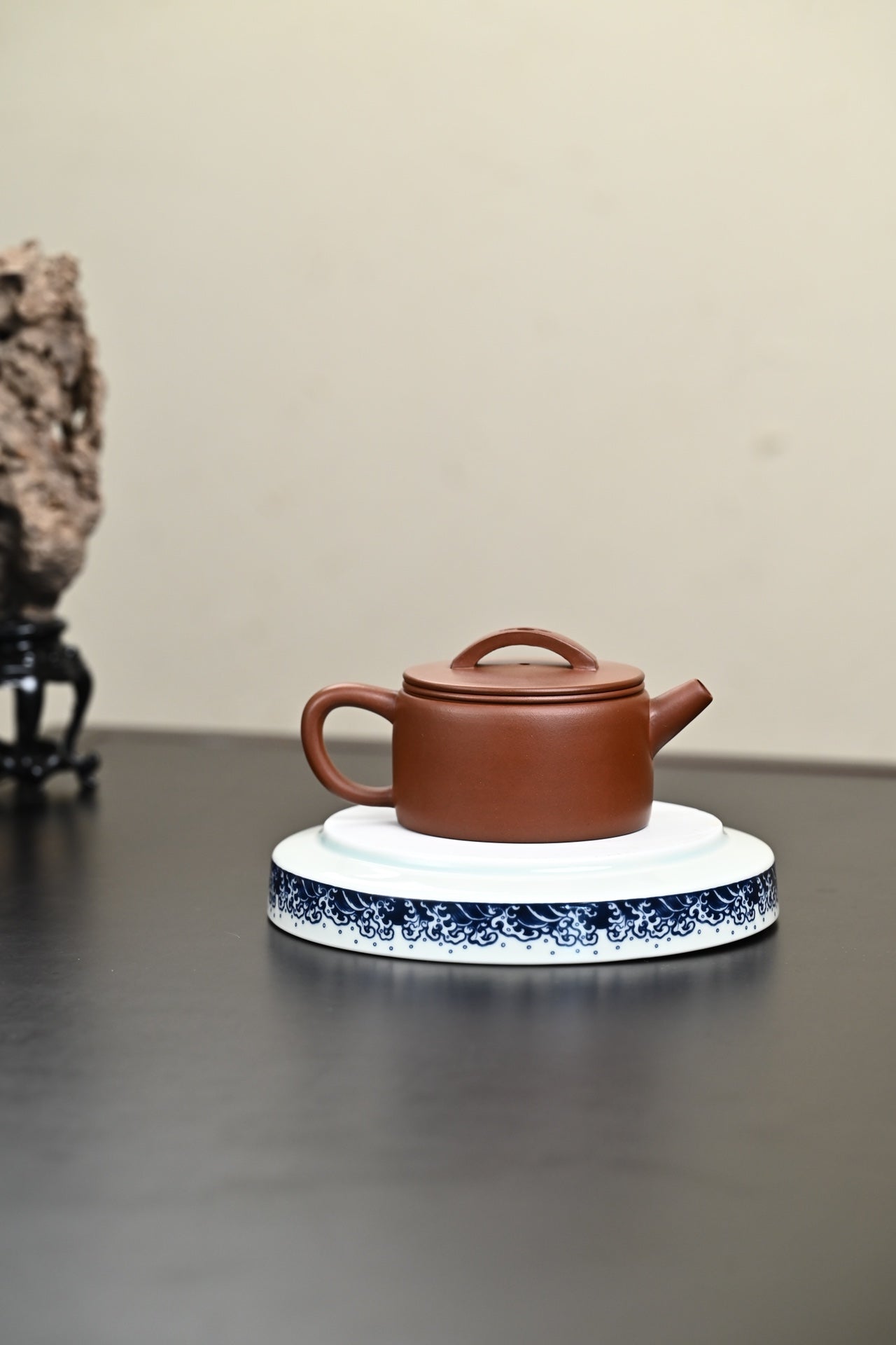 『汉瓦』刻虎 文革老紫泥·容量230cc·10孔出水·内推·陈华军(国家级工艺美术师)