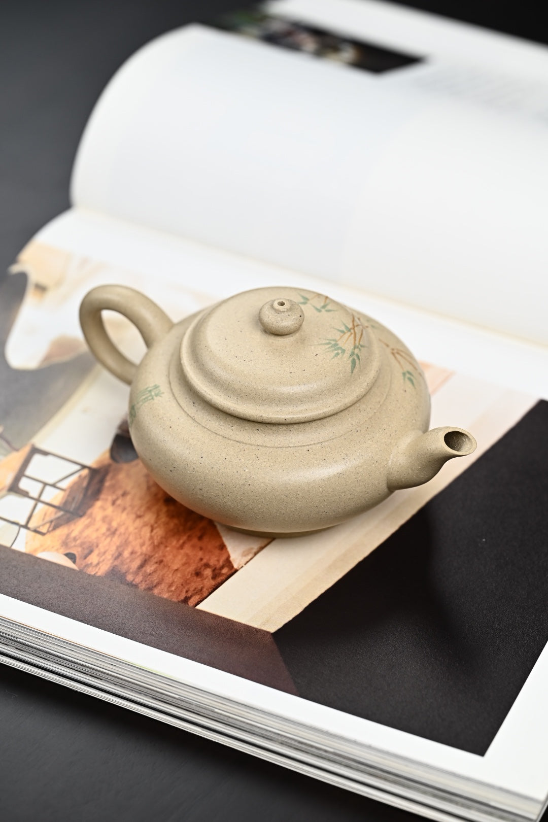 特惠· 『扁灯』 泥绘·本山绿·容量230cc·7孔出水·内推网孔