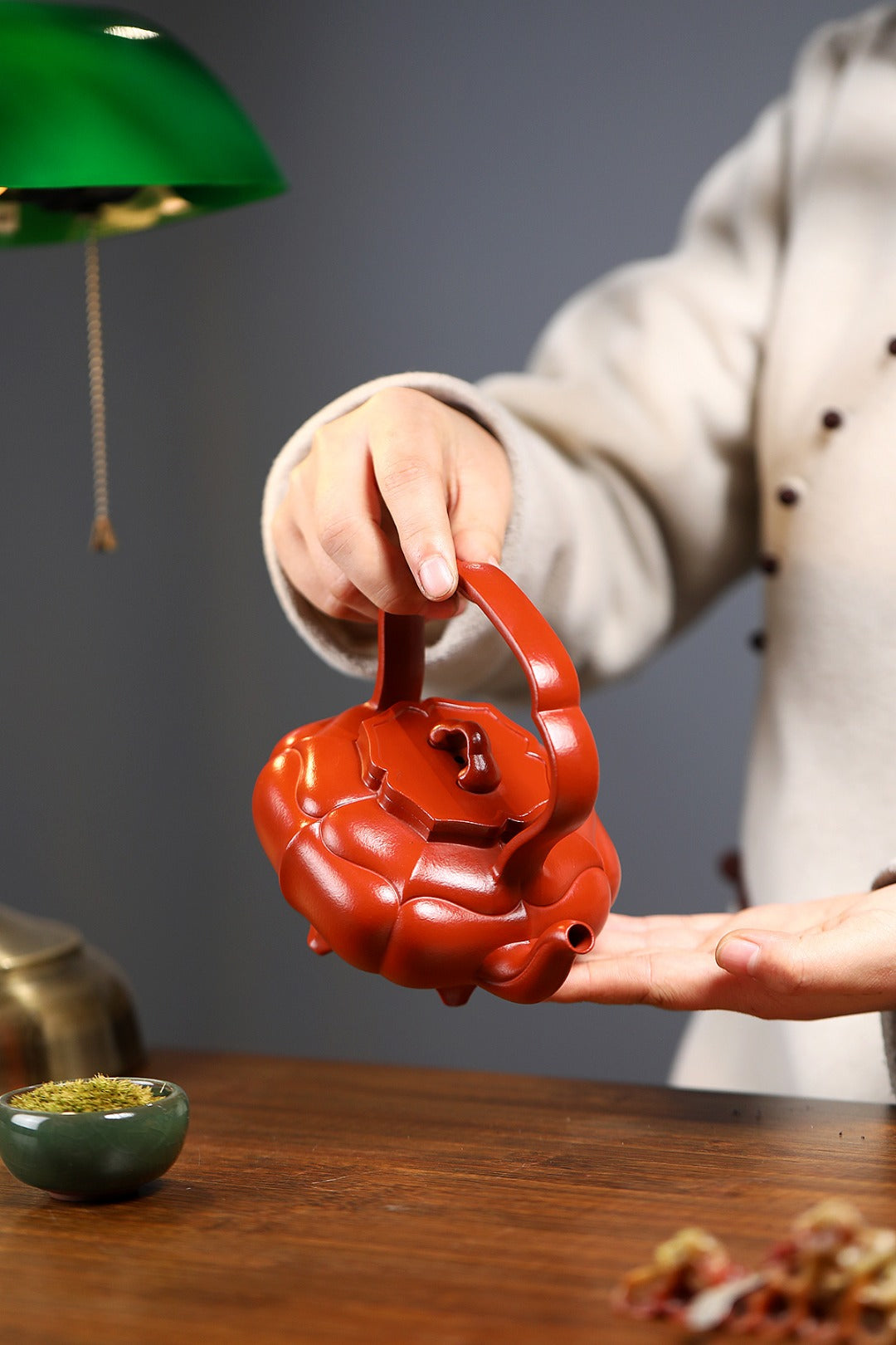 重器推荐 正高佳作《怡菱提梁》 王敏 正高级工艺美术师