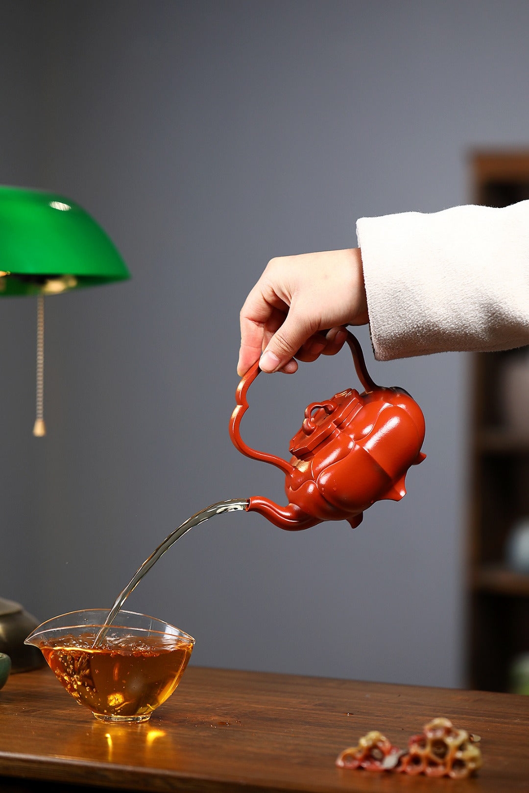 重器推荐 正高佳作《怡菱提梁》 王敏 正高级工艺美术师