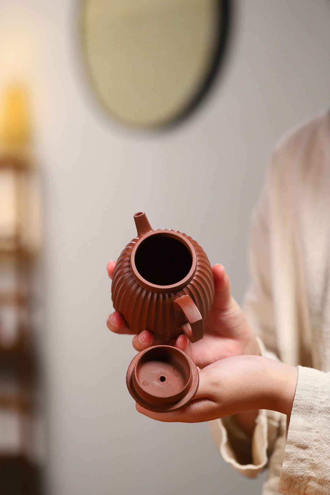【平盖井栏】 顾美凌(国家级助理工艺美术师) 原矿降坡泥
