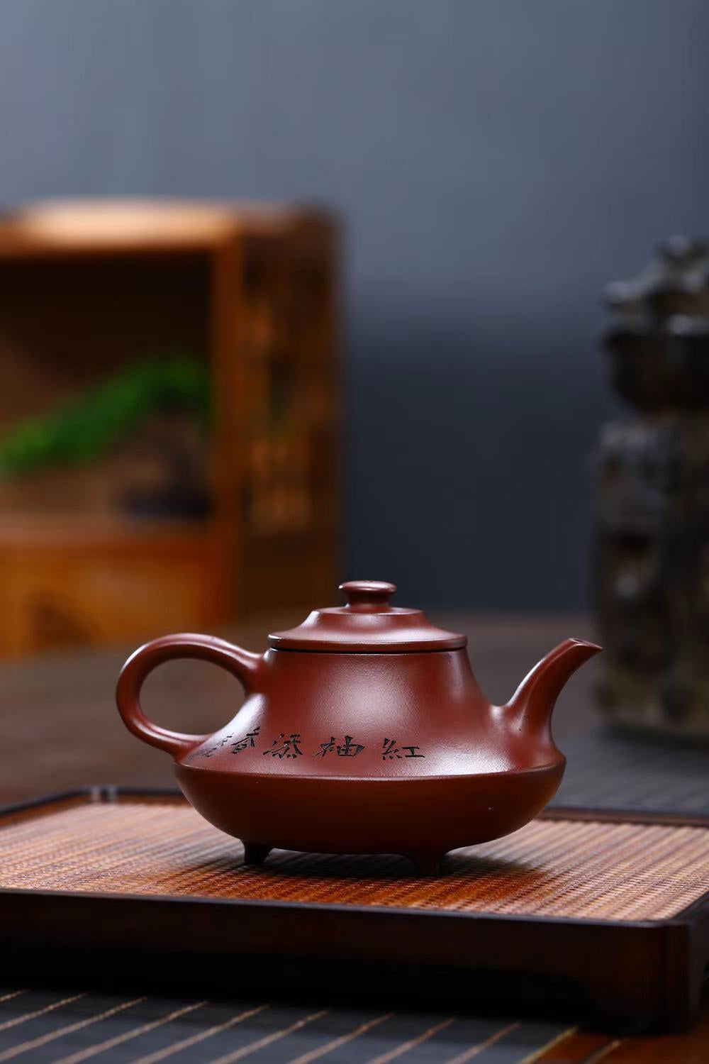 【云炉】 制壶万庆元(国家级高级工艺美术师)原矿龙血砂230CC
