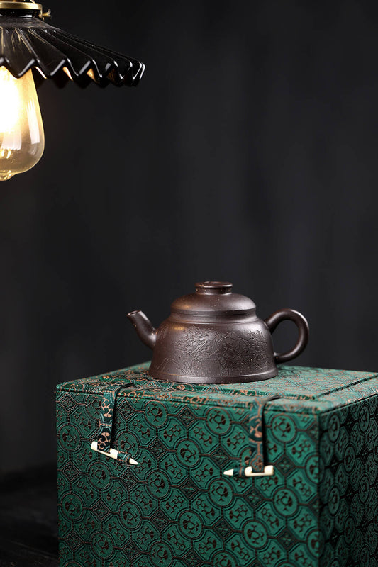 【扁觯】 泥料乌金砂 容量200cc 作者 蒋鹏