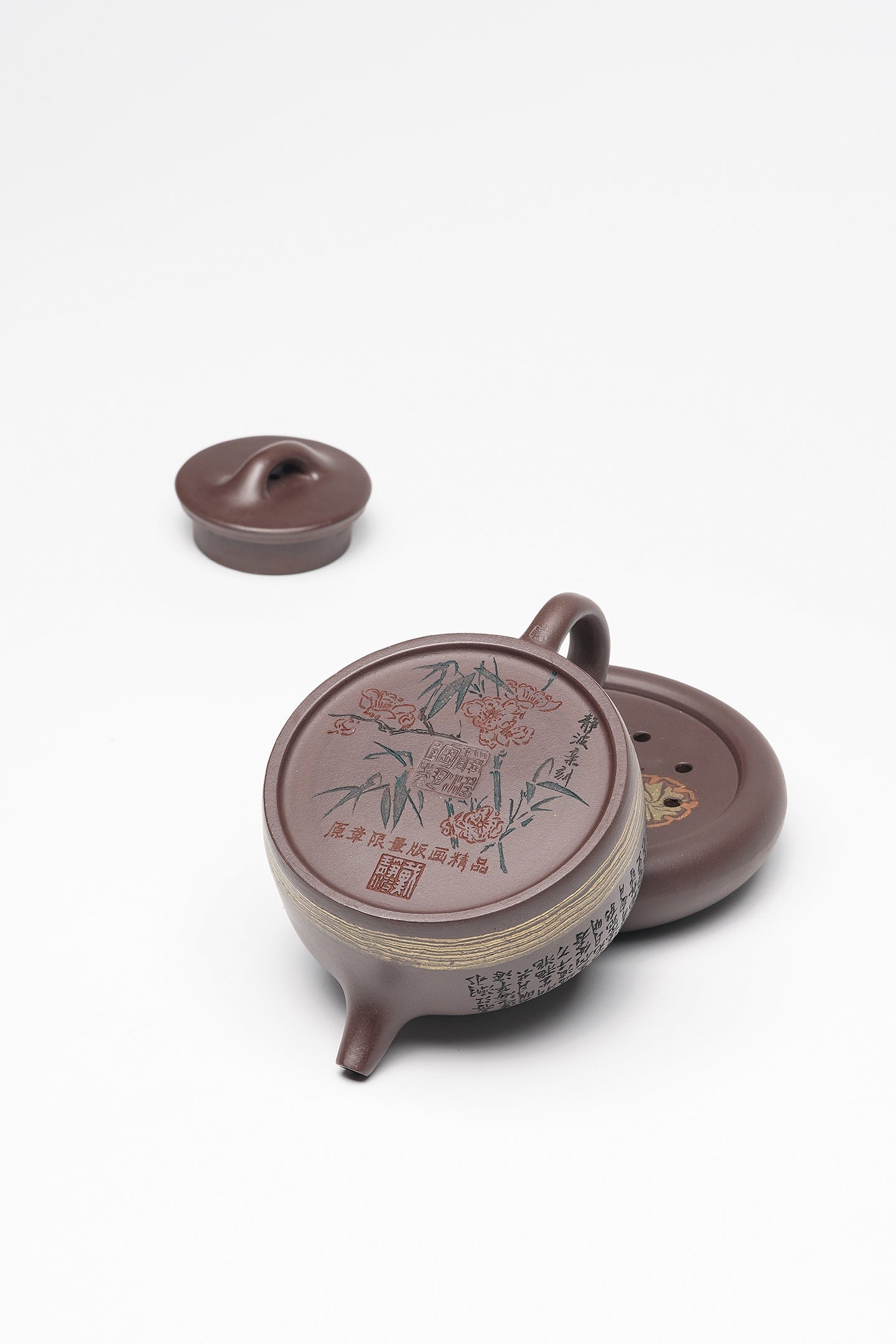 【壶名】旭日东升(一壶一壶承) 【泥料】极品底槽清 【容量】170cc