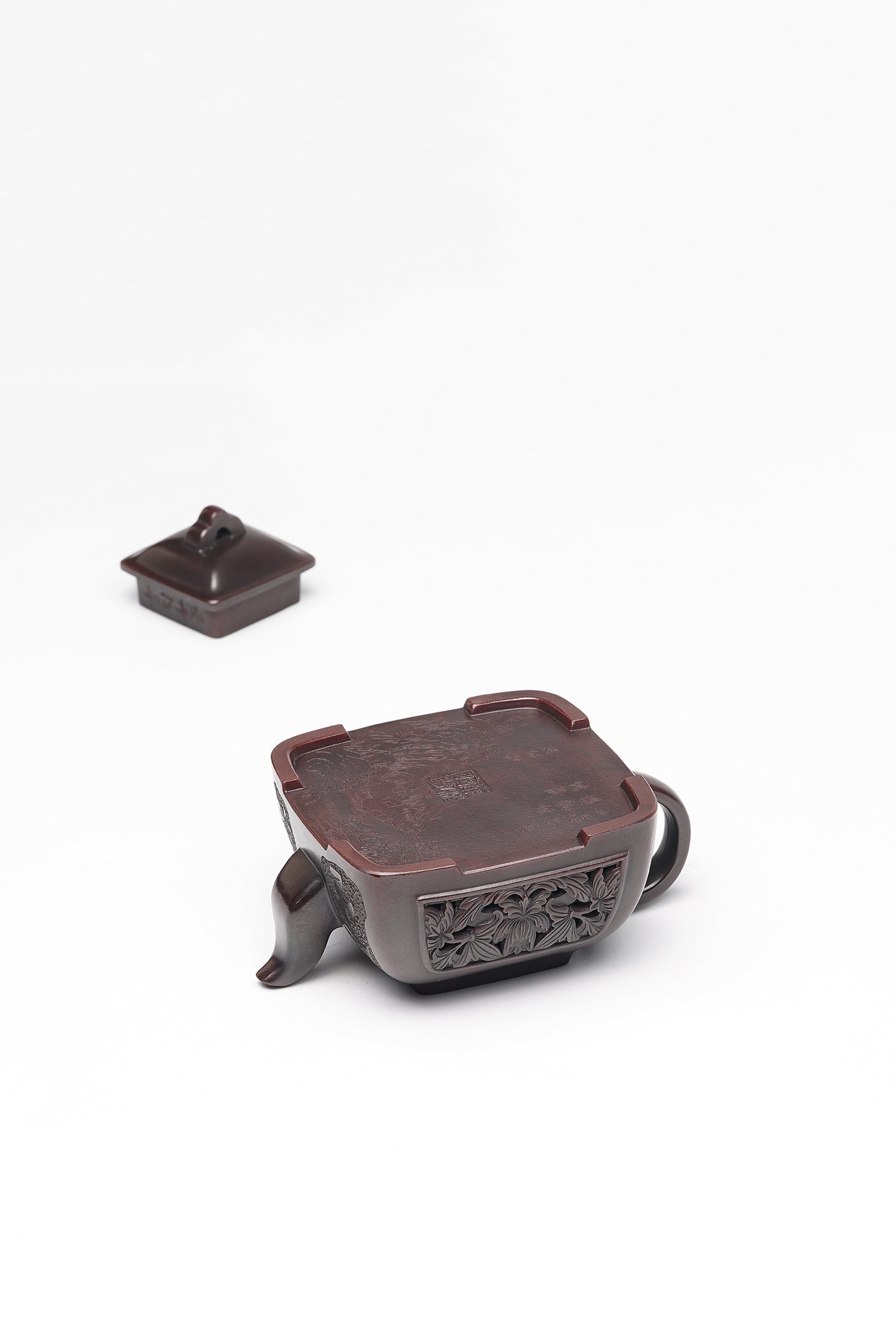 戴静波【壶名】孤菱 【泥料】极品黑墩头(柴烧) 【容量】200cc