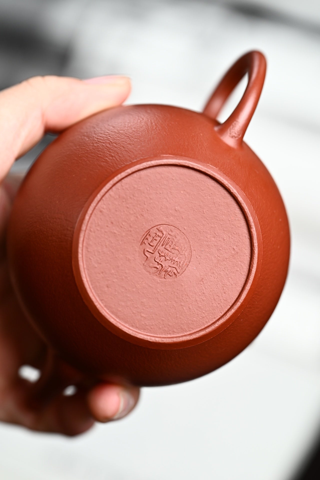 『梨形』 全手工·极品皱皮朱泥·容量180cc·7孔出水·孙建芳(国家级工艺美术师)