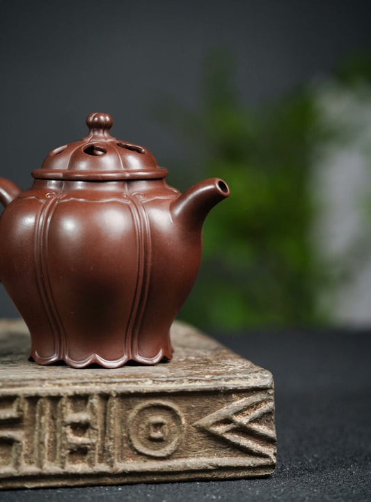 禅墩·镂空设计 260cc·原矿老紫泥 壶型取自结合紫砂筋纹器型