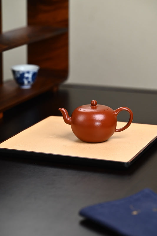 『一粒珠』 极品皱皮朱泥·容量170cc·7孔出水·内推·孙建芳(国家级工艺美术师)