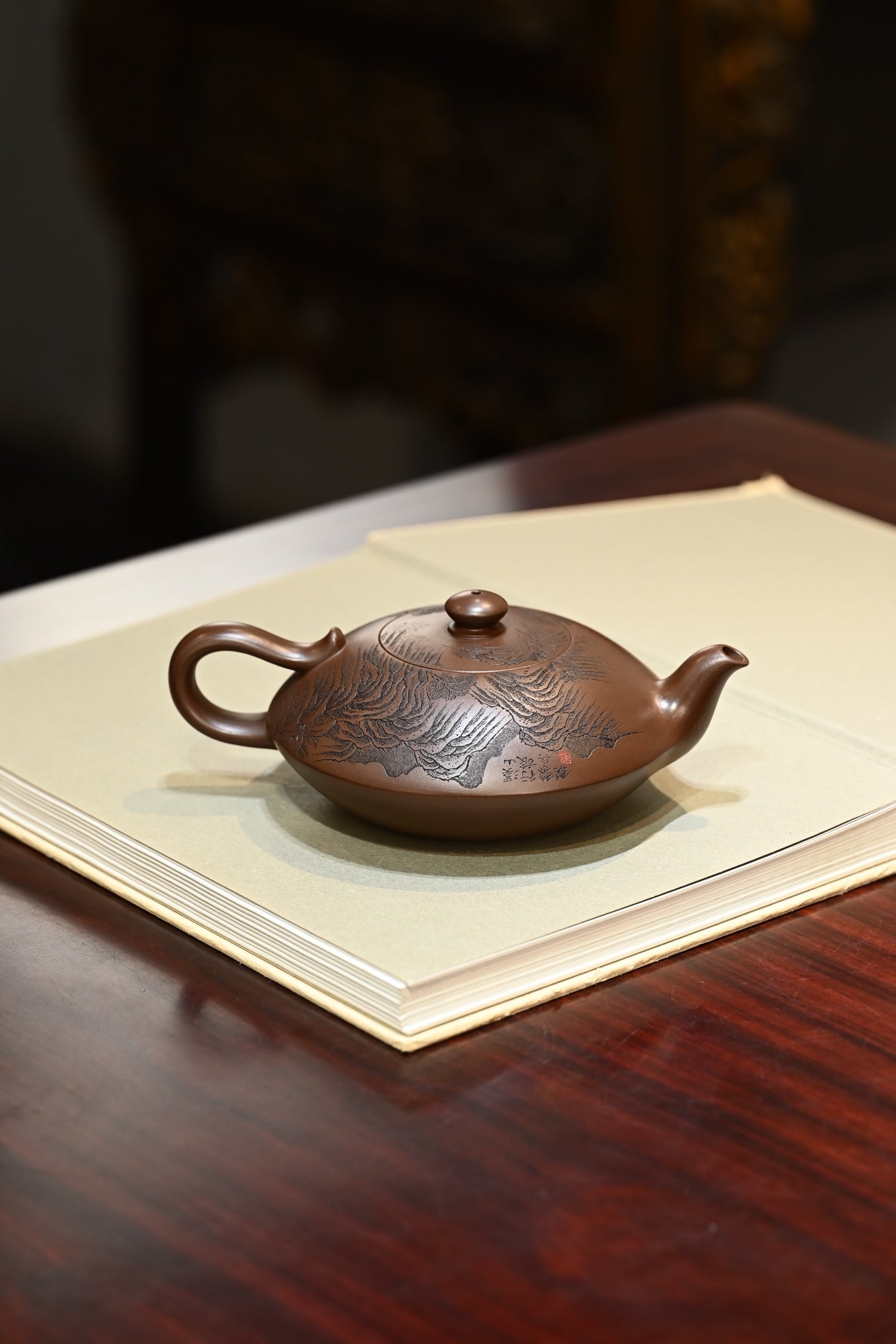 陇月·全手工 (省大师桑黎兵刻绘+双证书)容量400cc 特级紫泥