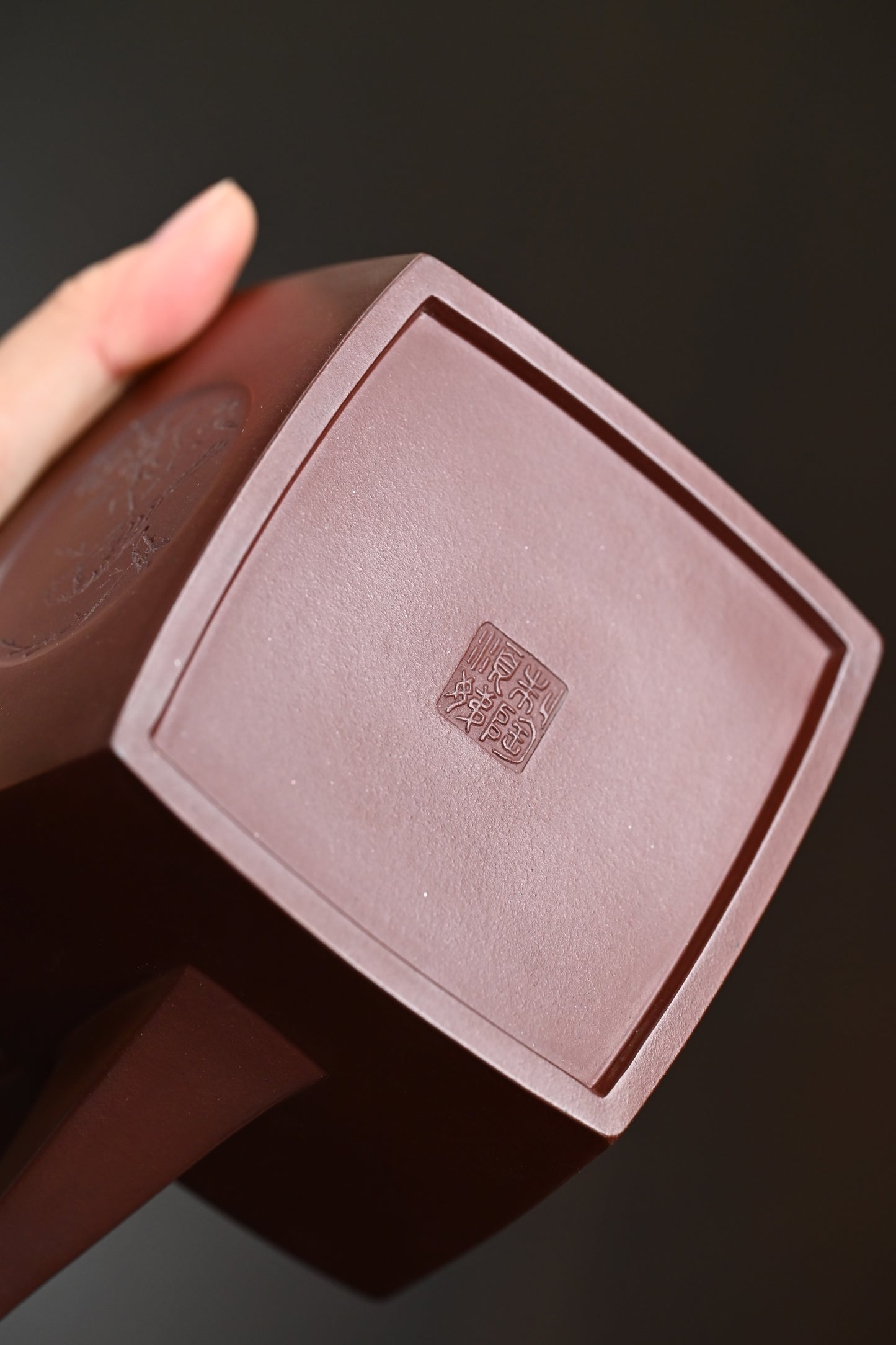 国大师 『喜上枝头提梁』 一厂老紫泥·容量420cc·13孔出水·国大师储集泉 顾顺娣夫妻合制