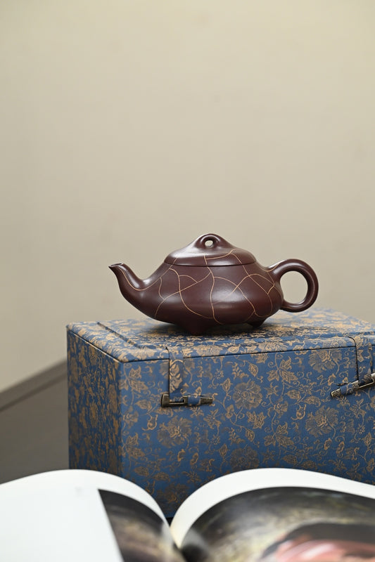 『子冶石瓢』 一厂老紫泥·容量280cc·9孔出水·黄自英(研究员级高级工艺美术师)