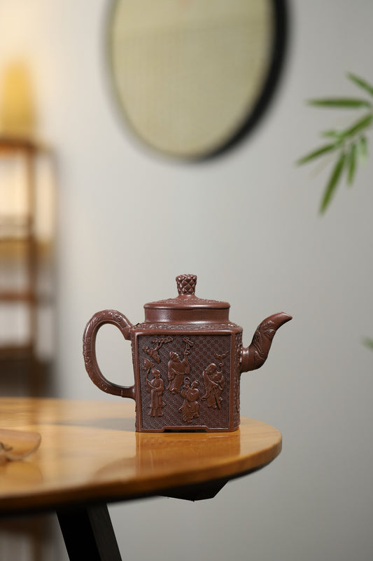 重器推荐《金鼎四方》 泥料:老紫泥 容量:680cc 陈小听(当代壶艺泰斗、从艺68年)