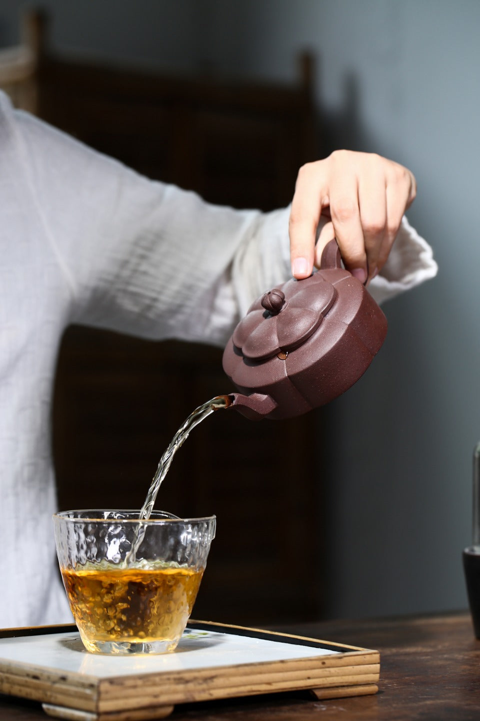 【周盘】泥料:调砂紫泥 容量:220cc 圆润而不失刚劲,大开大合方显智者胸襟