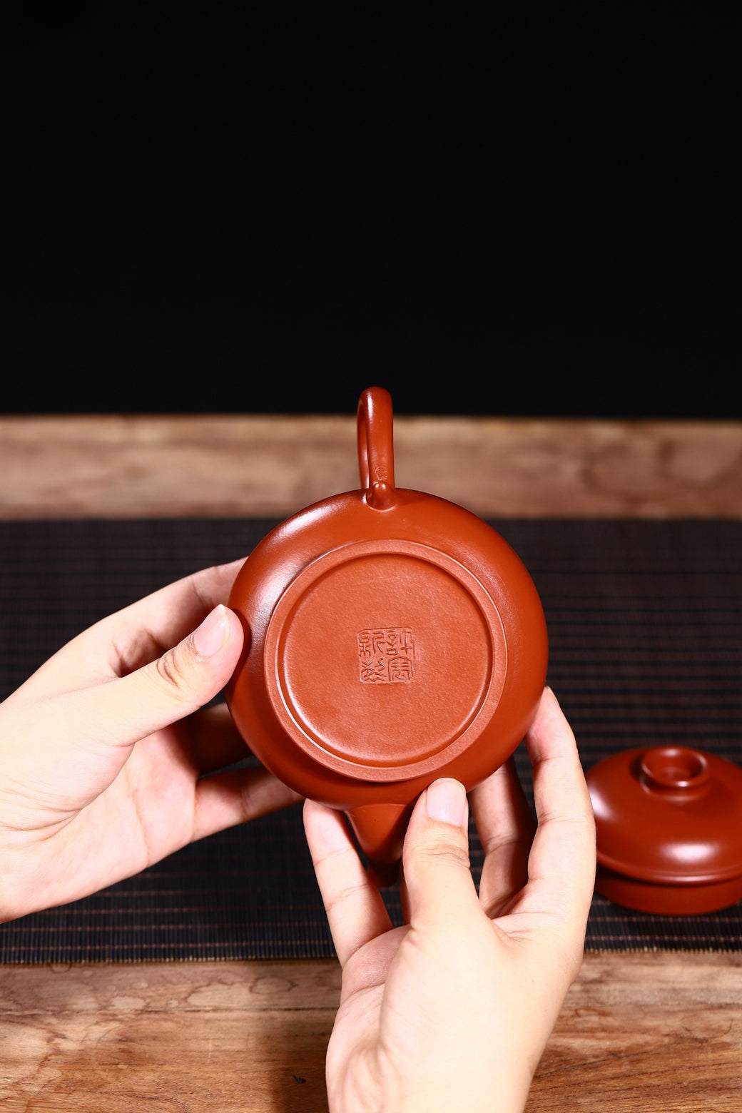 省大师潘春芳关门弟子许冠新老师独家新品【紫玉梵音】290cc朱泥精制难度颇高