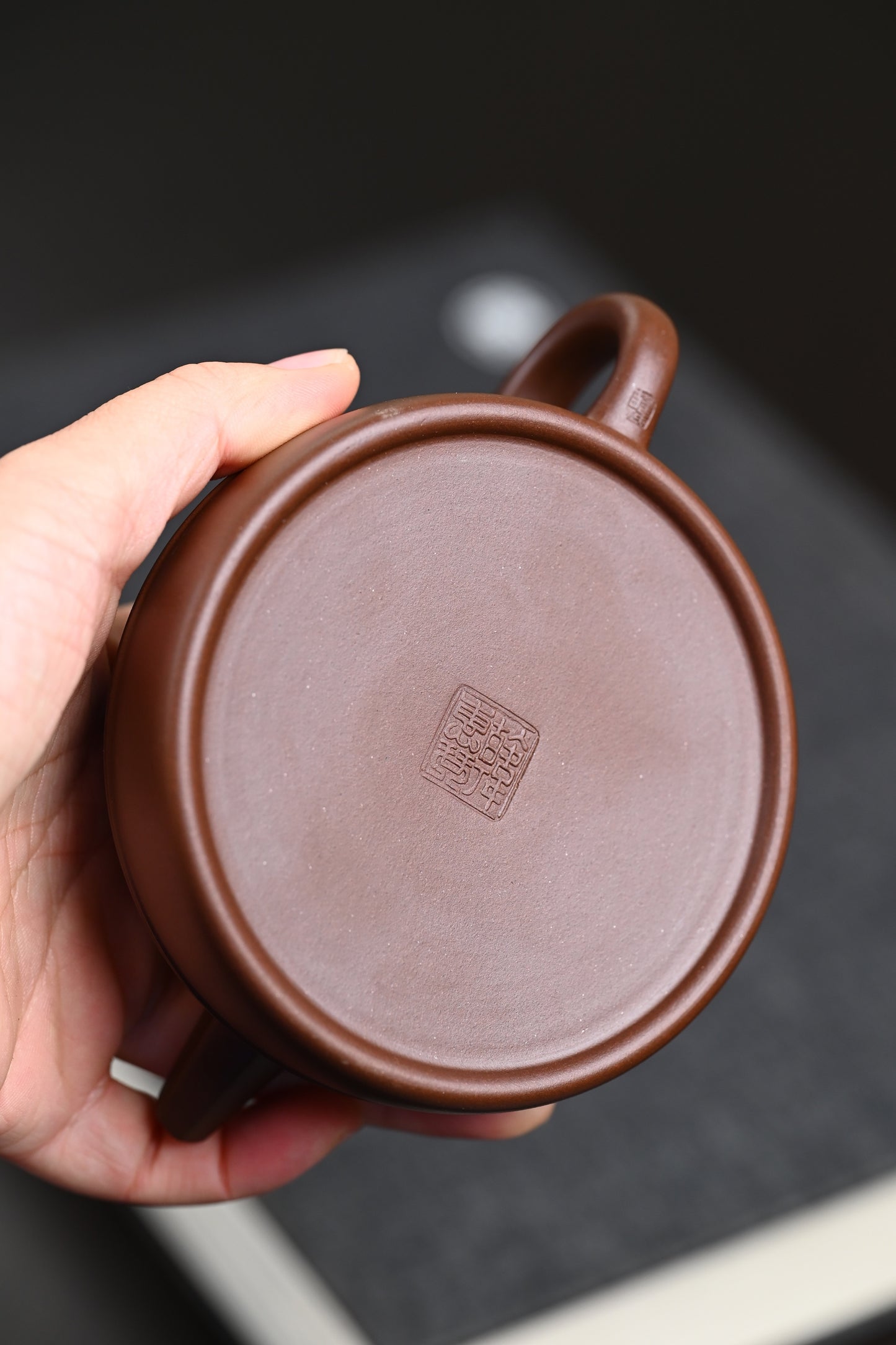 高工· 『腰线半月』 一厂老紫泥·容量210cc·7孔出水·内推·韩惠琴(国家级高级工艺美术师)