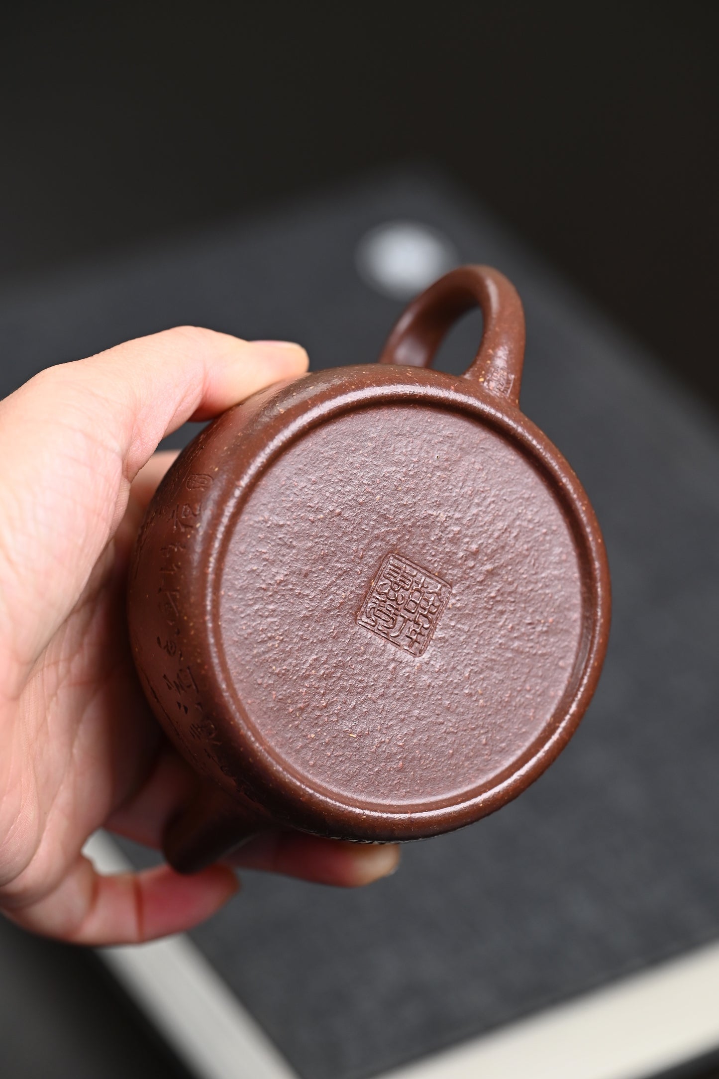 『言心』 紫玉金砂·容量180cc·14孔出水·内推·韩惠琴(国家级高级工艺美术师)