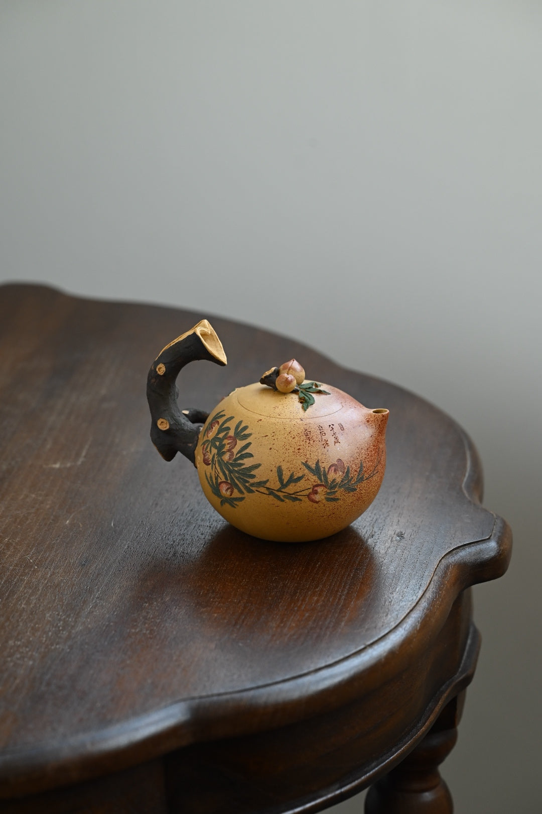 寿桃·全手工 (双证书)高工蒋锡坤作品中央美院教授李洪亮装饰(师从李可染容量280cc/家藏老段泥