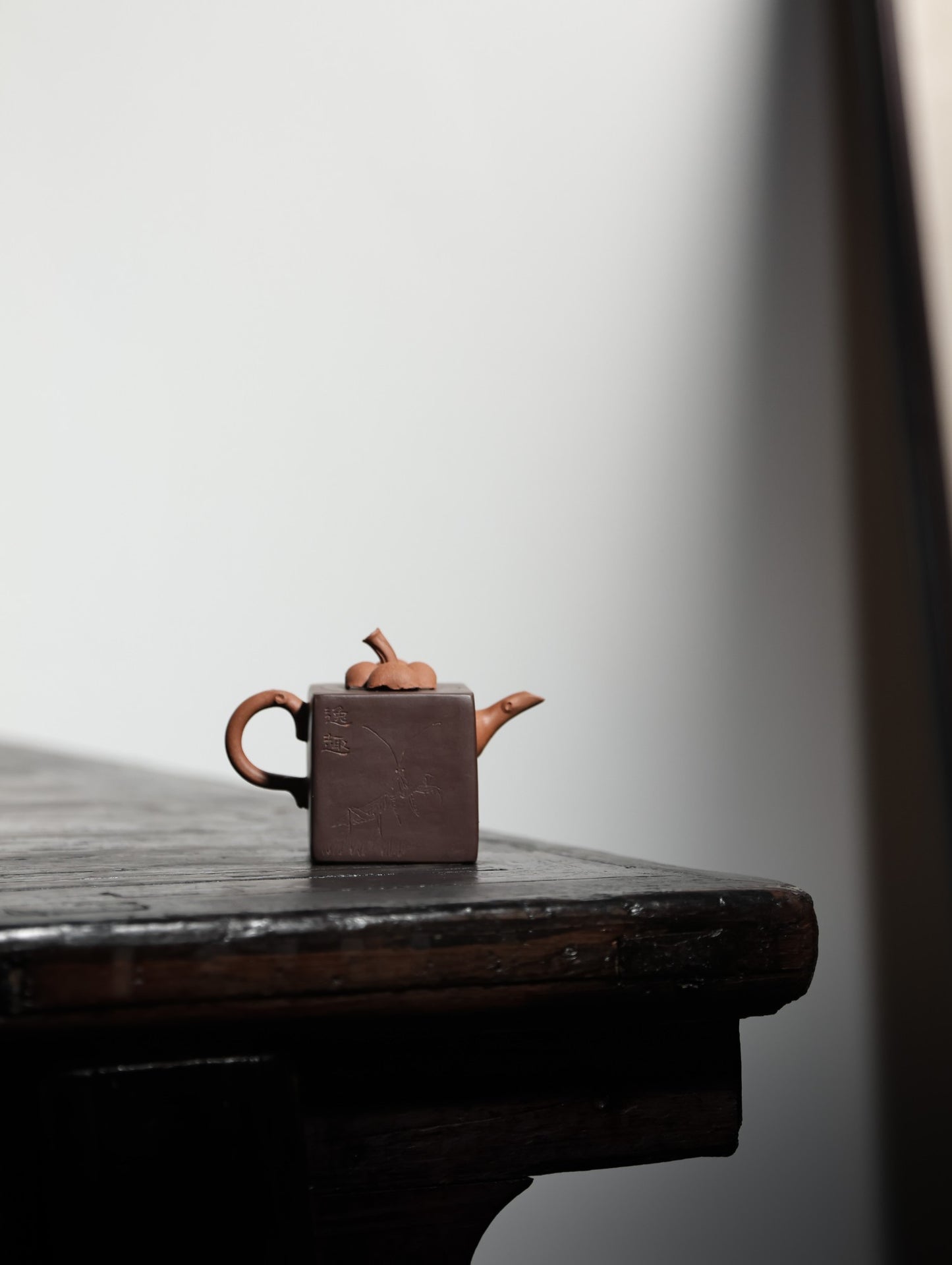 【内胎优质红降坡壶身粉浆紫泥·传统手制·全手工·仿生器·花器·学院派·110cc·9孔·实力派作品】