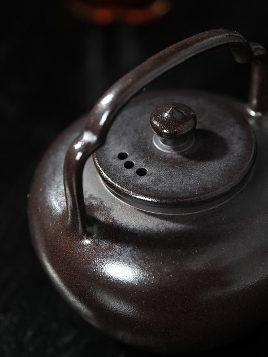 柴烧吴经提梁 |【高温泥柴烧 手工制作 800cc 提梁壶 民间实力派作品】