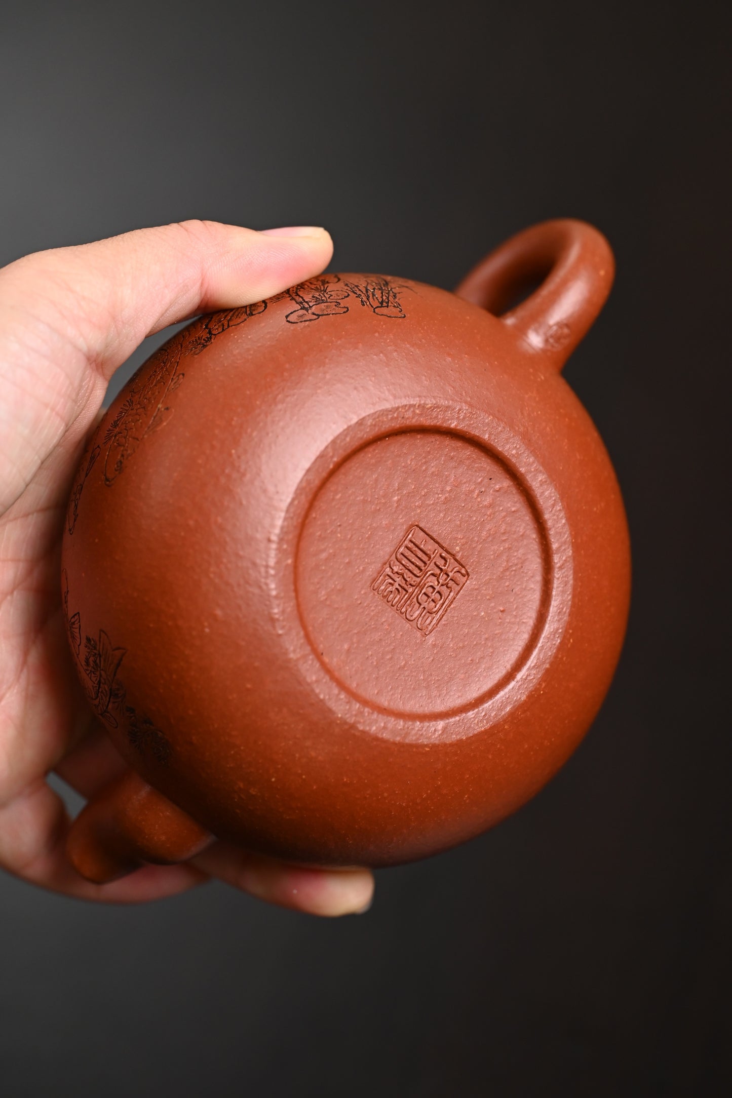 研高· 『莲韵生香』 沉香段·容量300cc·7孔出水·黄自英(研究员级高级工艺美术师)