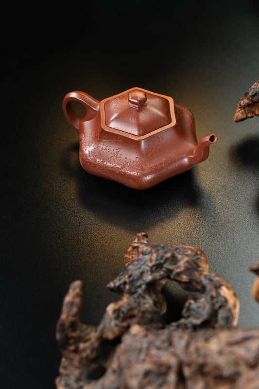 耿浩·方器臻藏 紫砂界80后扛鼎之作·著名方器巨匠·耿浩制《闲者六方》原矿极品降坡泥 260cc