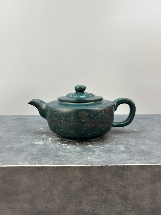 程辉大师佳作福利·紫砂界的功勋级重器《菱波壶》原矿极品景舟绿泥·350cc