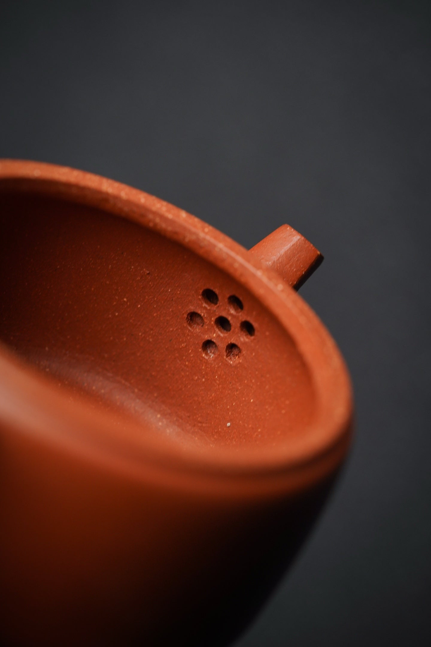 汉瓦. 原矿段泥. 容量150cc. 网孔7孔