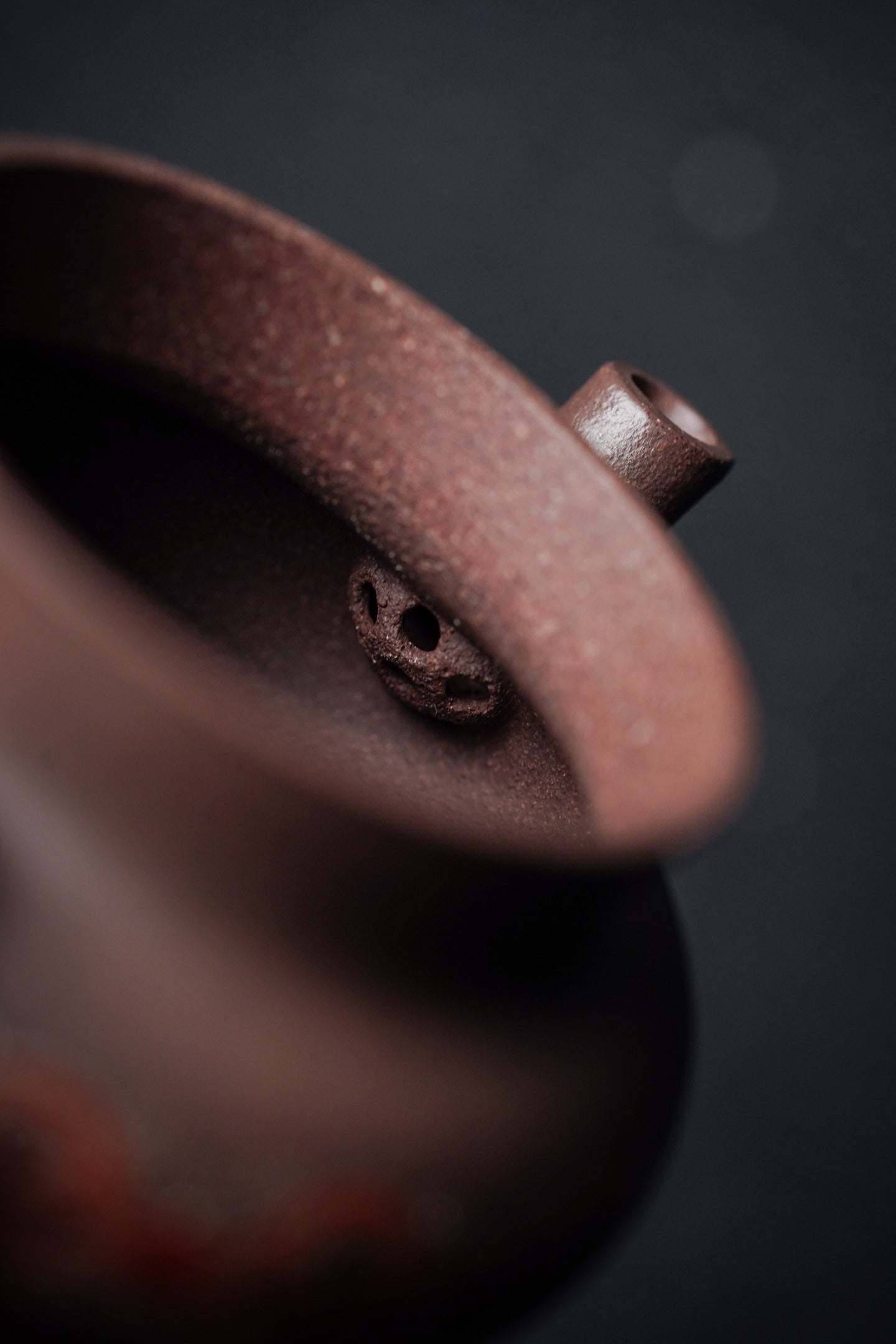 【名称】颂金.盨 【泥料】紫泥(嵌银丝)【容量】180Cc~内推7孔出水