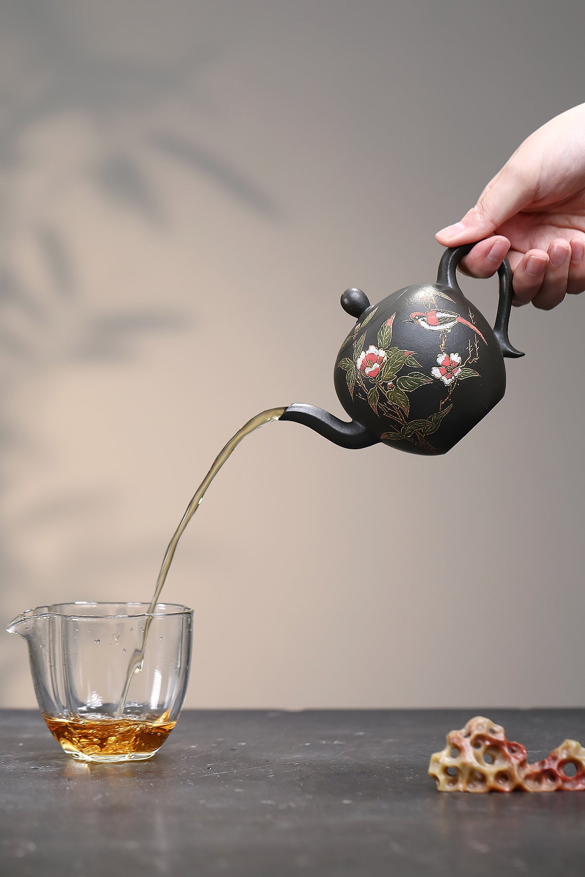 【美人肩】 作者:周俊健 泥料:君子兰 容量:300cc