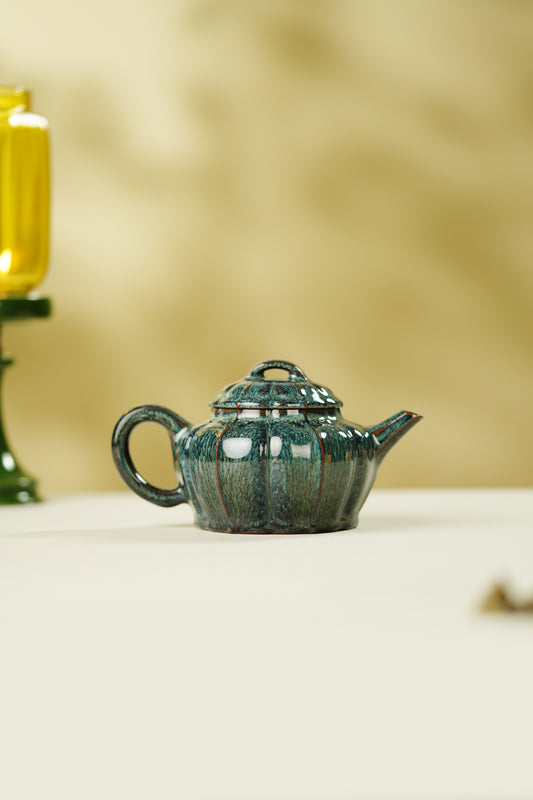 紫砂非遗花器泰斗·蒋蓉唯一嫡传|蒋艺华亲制臻品【筋纹水平壶】原矿极品紫泥·180cc(天目釉装饰)