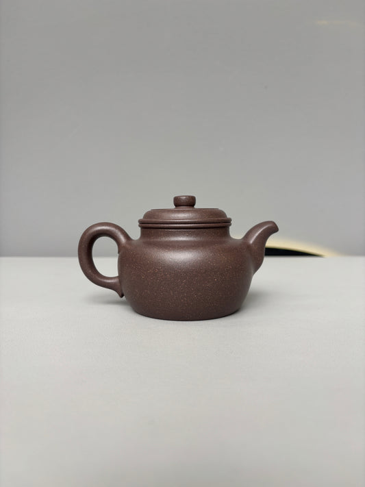 紫砂珍藏级精品|省大师吴培林高徒·王雅丽 制【大蕴德钟壶】原矿优质天青泥·230cc