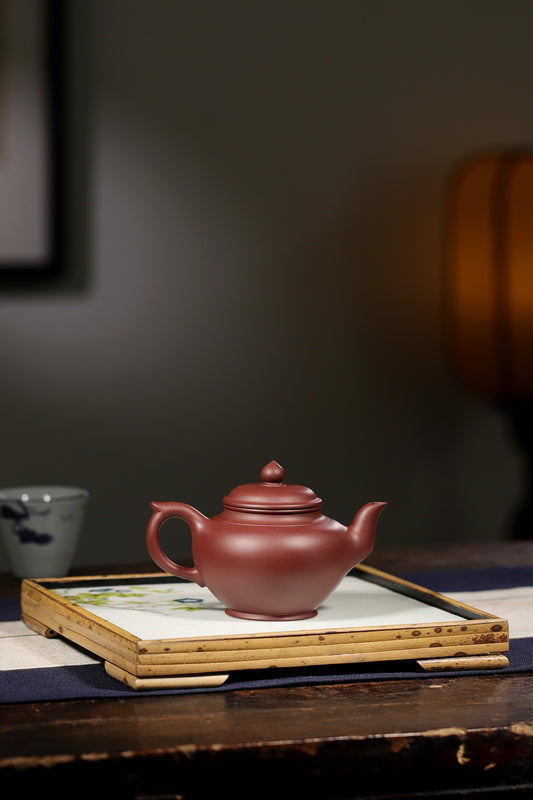【笑樱】 制壶:范俊华 (国家级工艺美术师) 泥料:原矿紫泥 容量:230cc