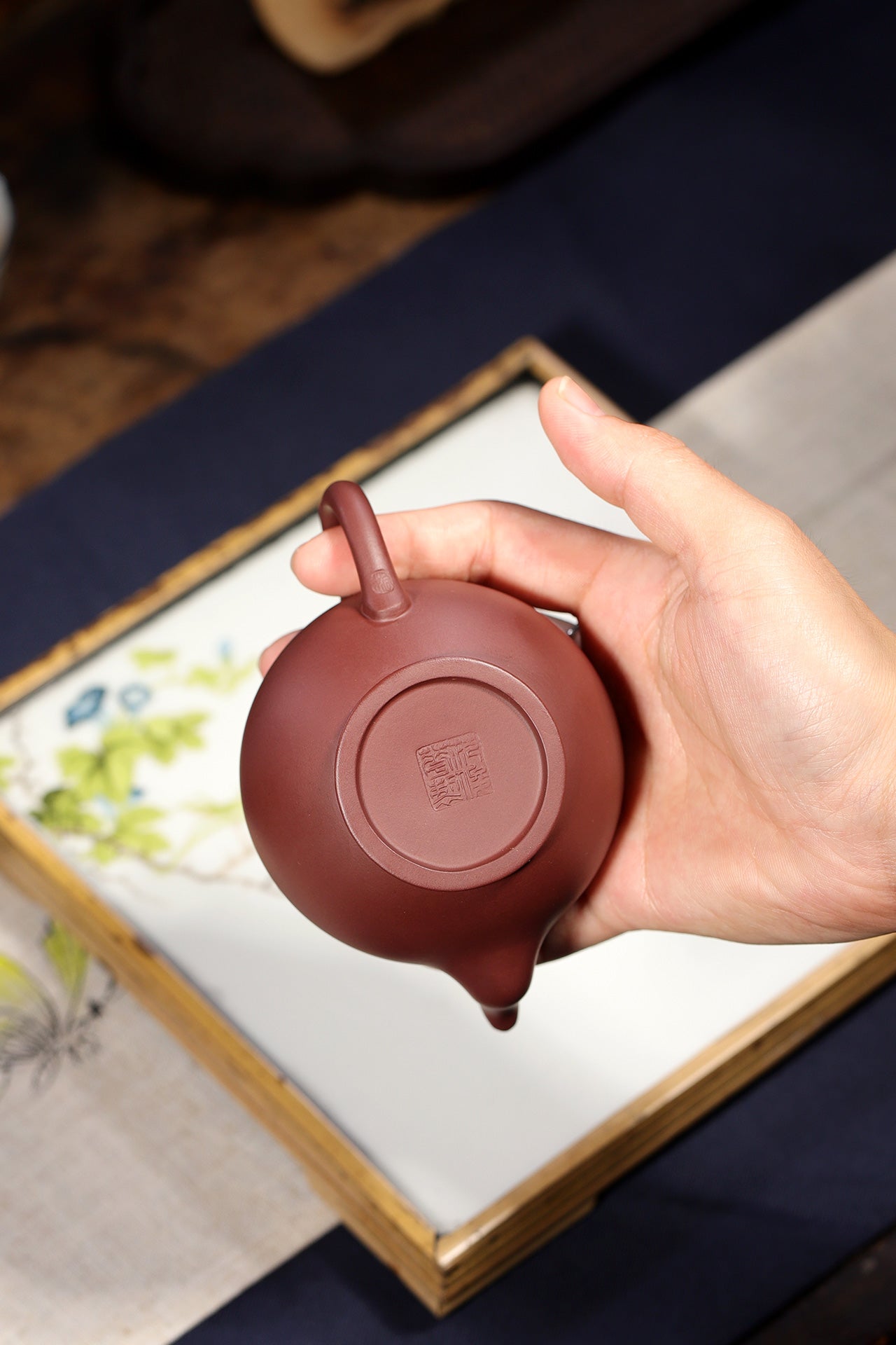 【笑樱】 制壶:范俊华 (国家级工艺美术师) 泥料:原矿紫泥 容量:230cc