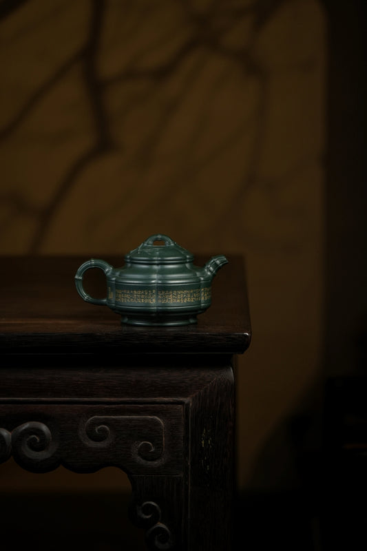 范大生嫡脉·江苏省大师范秀芳·紫砂臻品《六方隐角竹鼓壶》——优质九龄君子兰·330cc(入册款代表作)