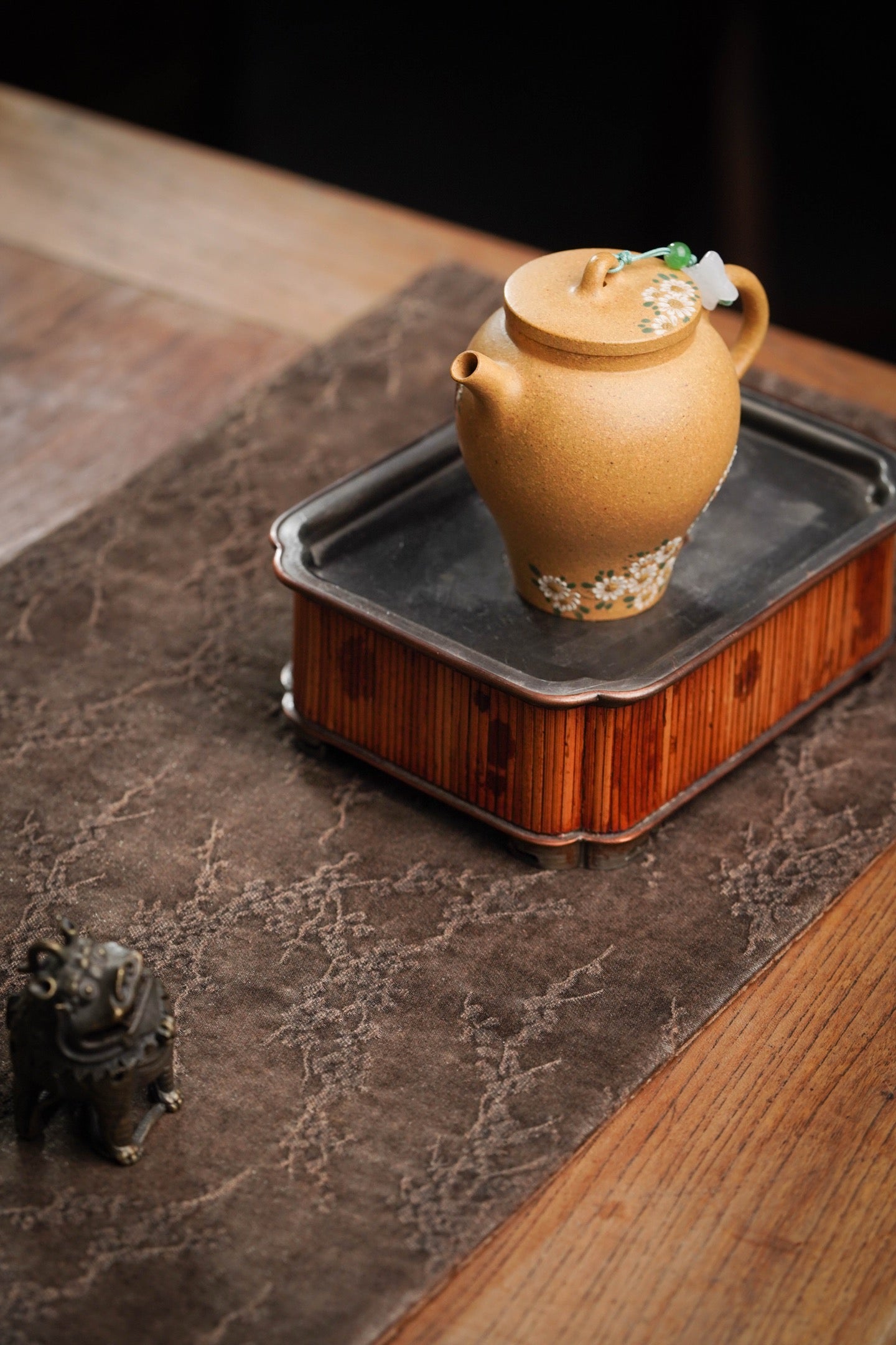 宫灯·泥绘雏菊 容量130cc 原矿黄金段