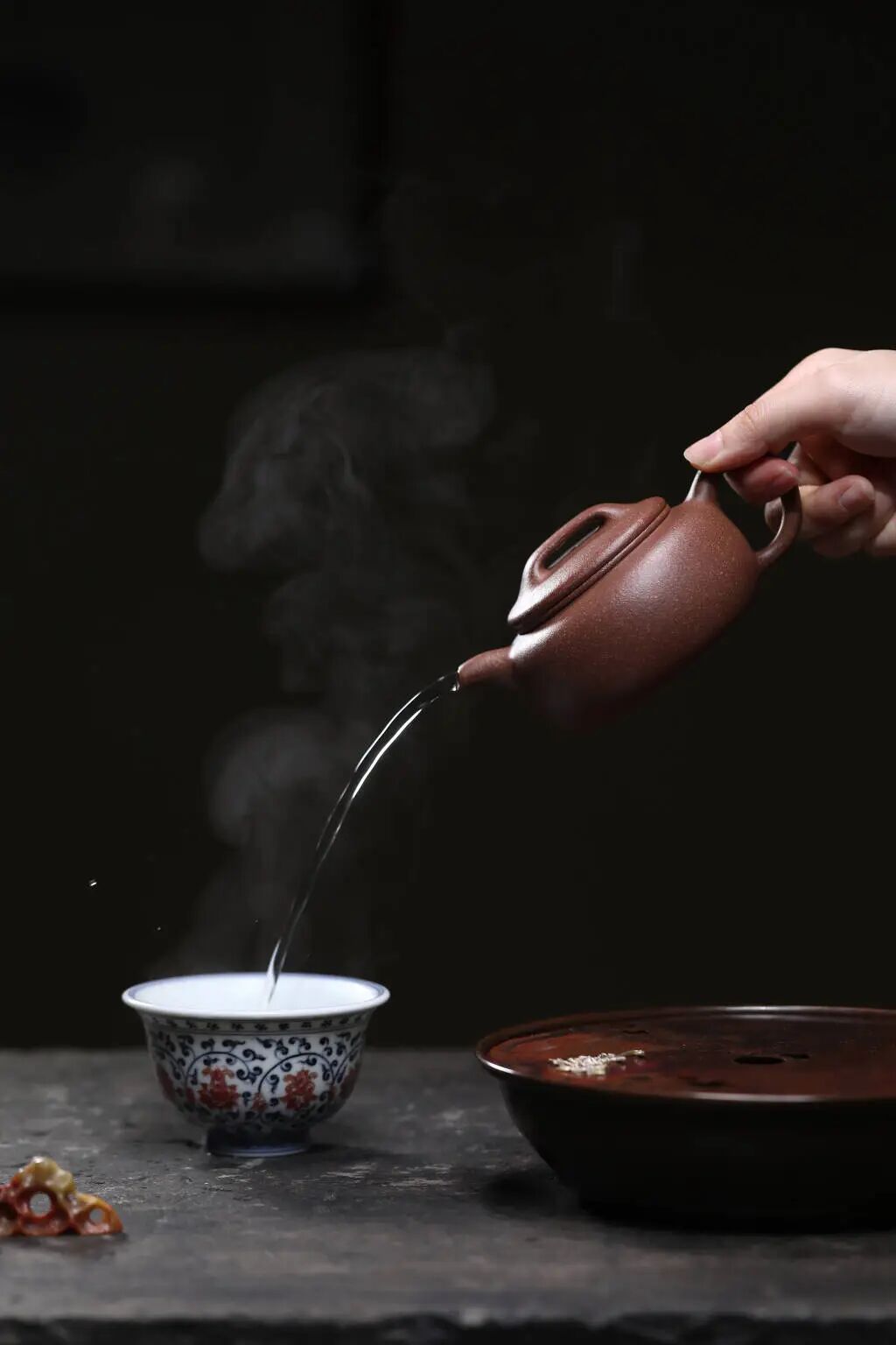 黄龙山原矿五彩段泥制作的过桥扁腹壶 容量为240cc 全手工定制