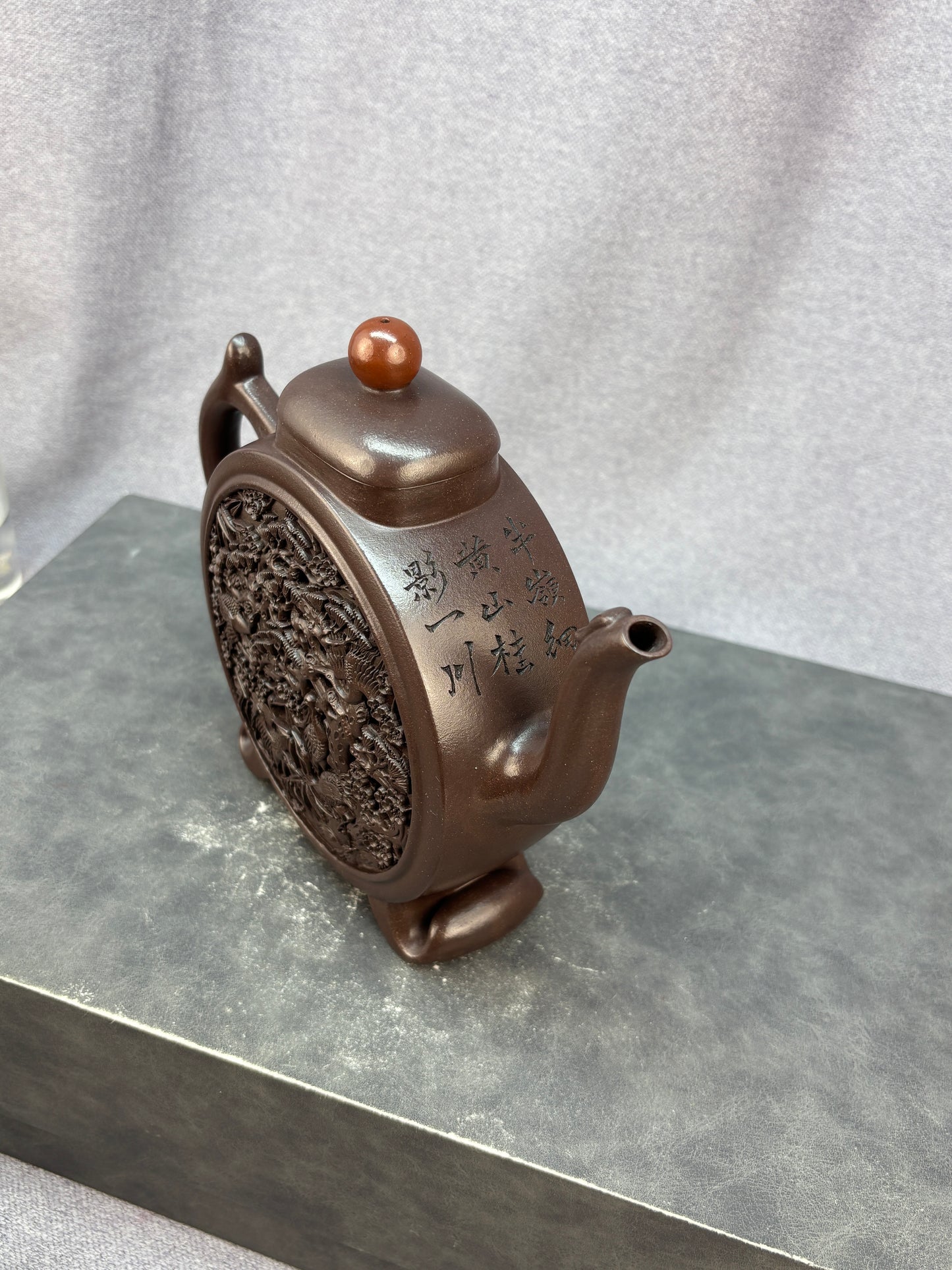 程辉大师特色佳作 中国陶瓷艺术终身成就奖·紫砂领军人物·程辉大师《松鹤同辉》原矿极品老紫泥·600cc
