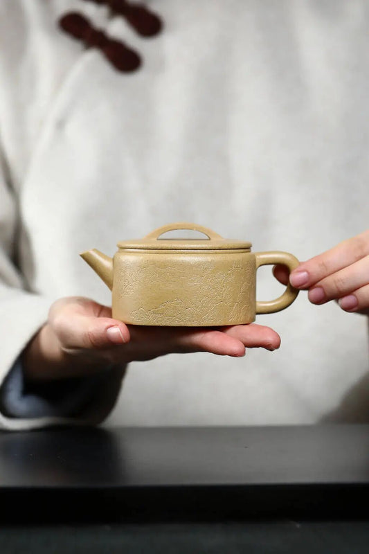 一件将诗、画、陶融为一体的匠心之作——新品预售「诗意汉瓦壶」160CC