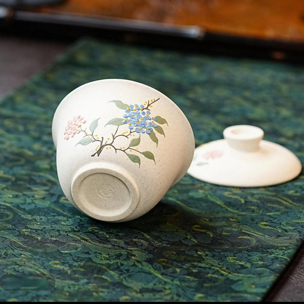 宜兴紫砂白段泥绘绣球花盖碗杯手绘复古茶盖碗中式容量180毫升