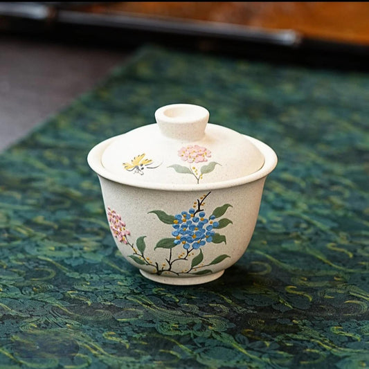 宜兴紫砂白段泥绘绣球花盖碗杯手绘复古茶盖碗中式容量180毫升