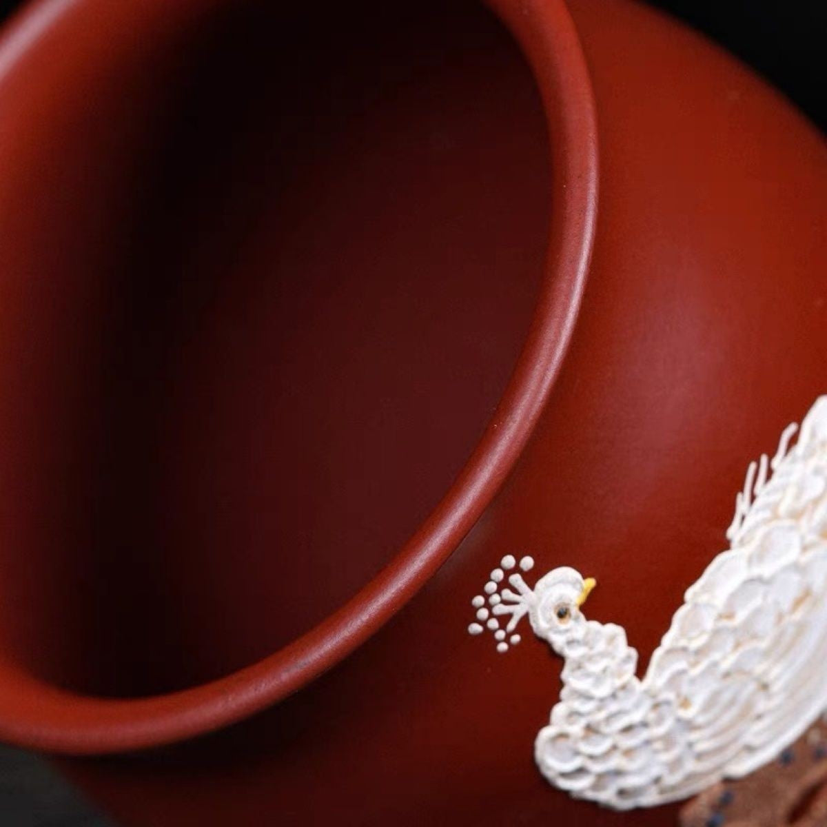 宜兴紫砂原矿大红袍天圆地方全手工堆绘孔雀功夫茶具个人品茗杯