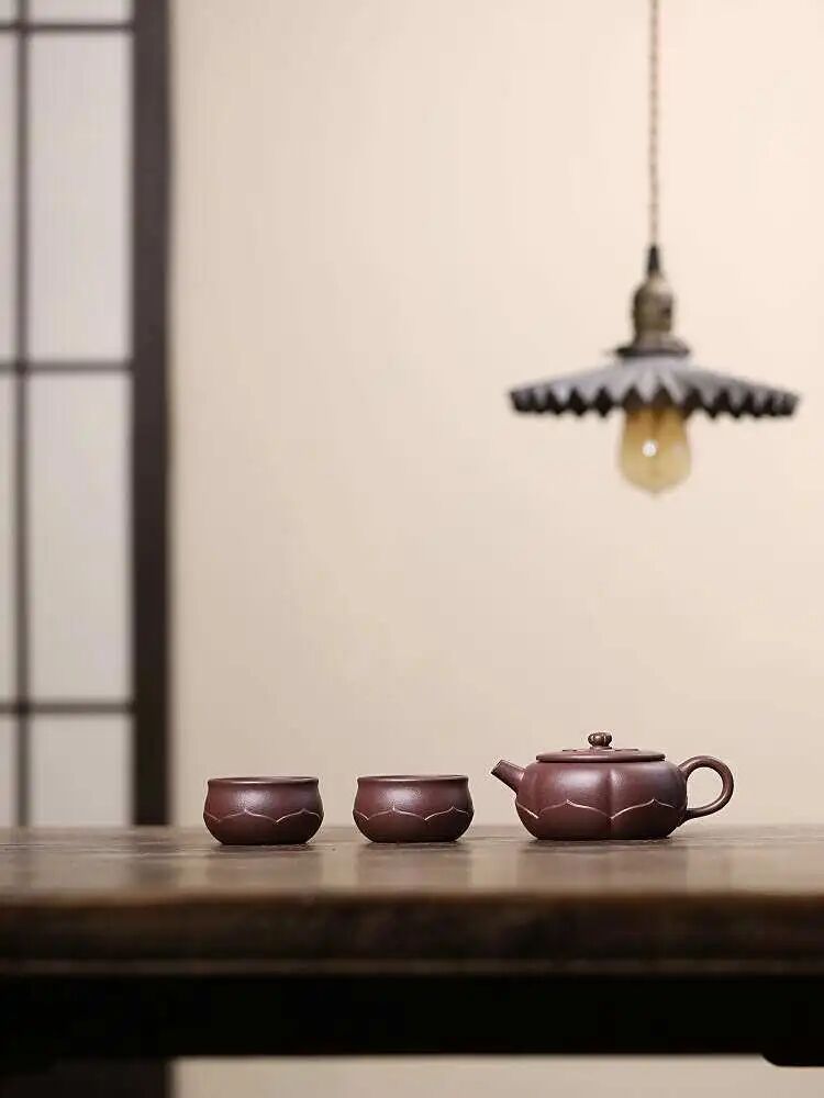 家藏黄龙山原矿老紫泥 容量 210cc 全手工制作 作者：实力派周亮