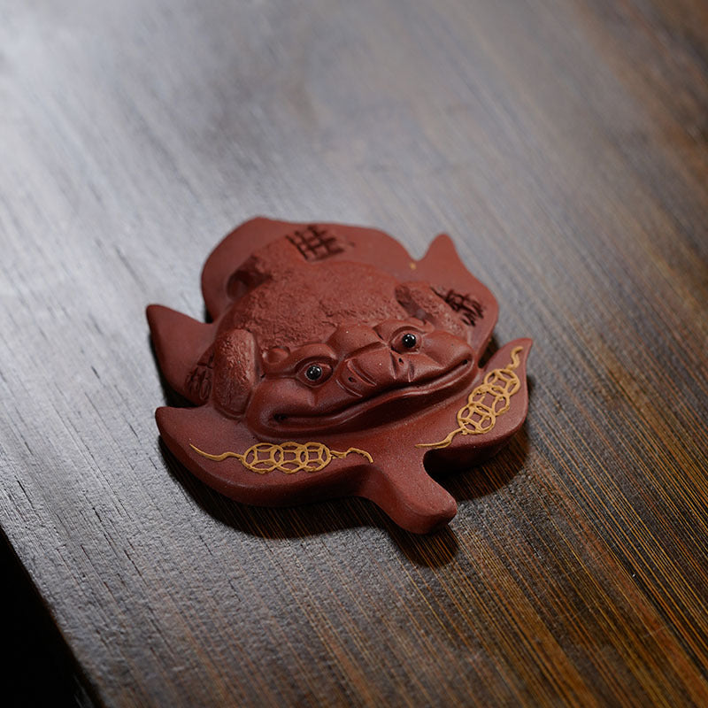 Handmade Yixing purple sand frog tea pet sculpture, decorative ornament for tea table, original craft piece in rich clay.