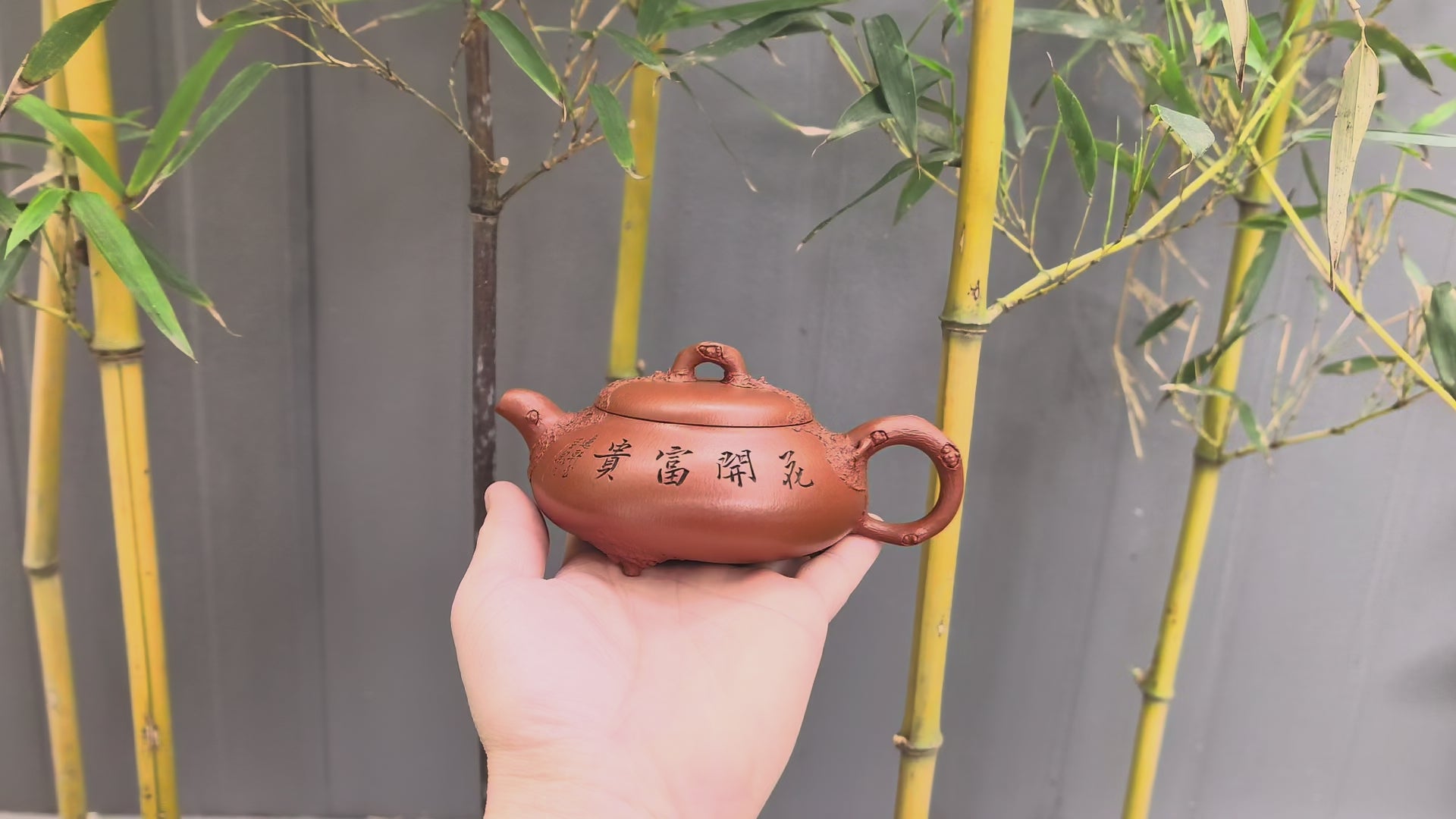 紫砂界的唯一·徐伟强原创景云松·拍卖5万同系列《汉棠石瓢壶》原矿极品朱泥·200cc