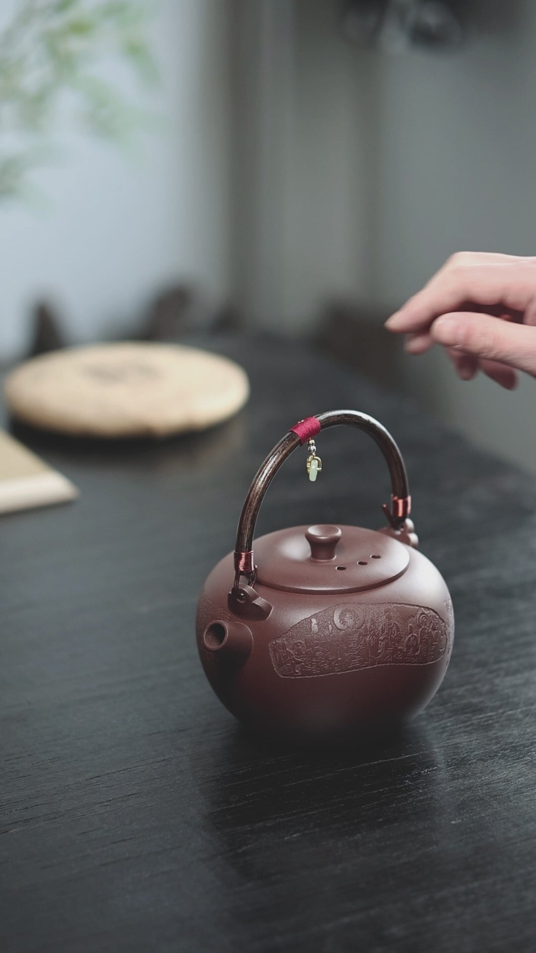 太白提梁煮水壶（陶刻款）【优质高温紫砂泥 手工制作 1000cc 煮茶壶 民间实力派作品】